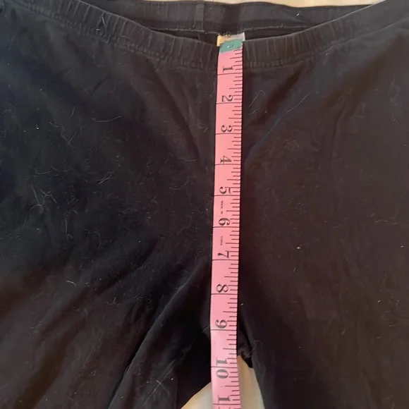 🖤New York & Co black cropped leggings. Size L🖤 - Picture 6 of 7